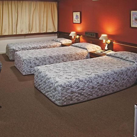 Lira Hotel Куритиба Екстериор снимка