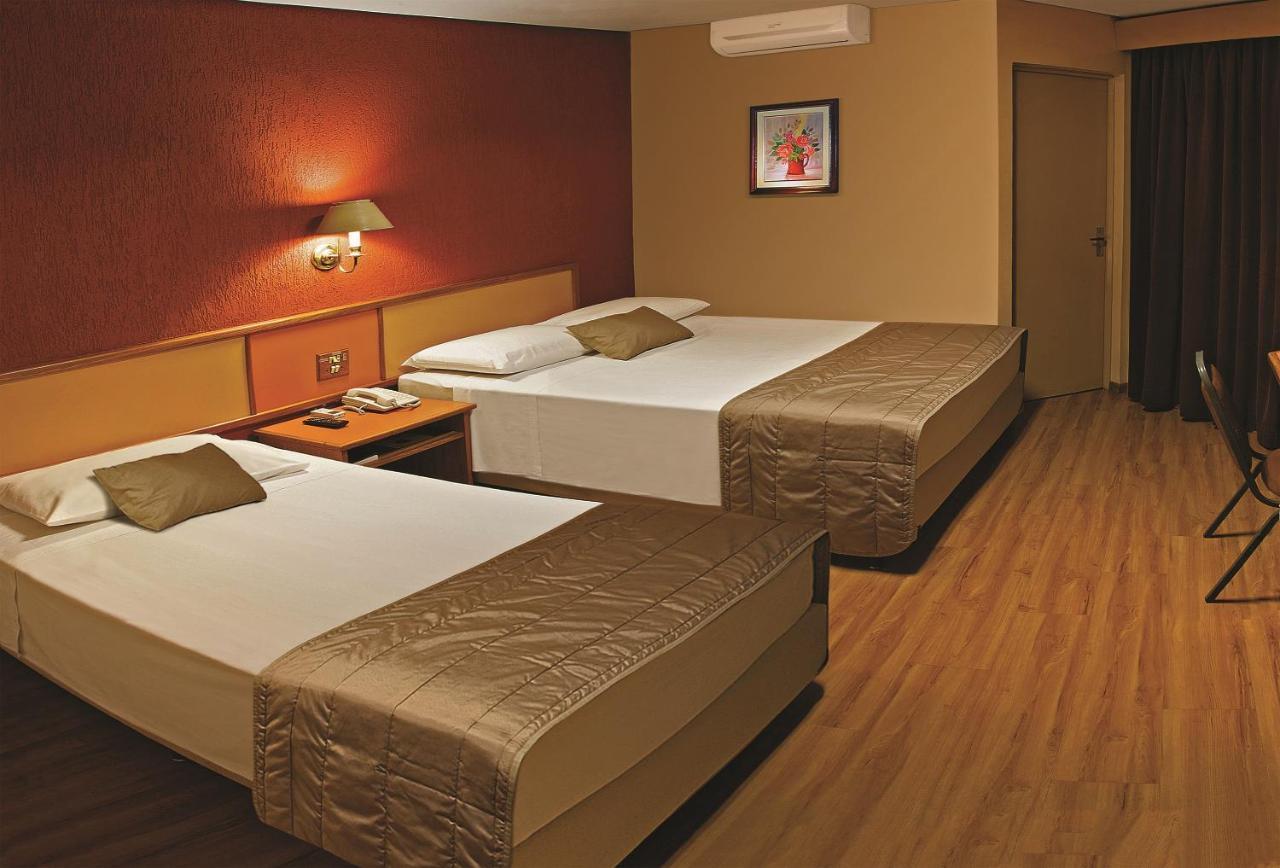 Lira Hotel Куритиба Екстериор снимка