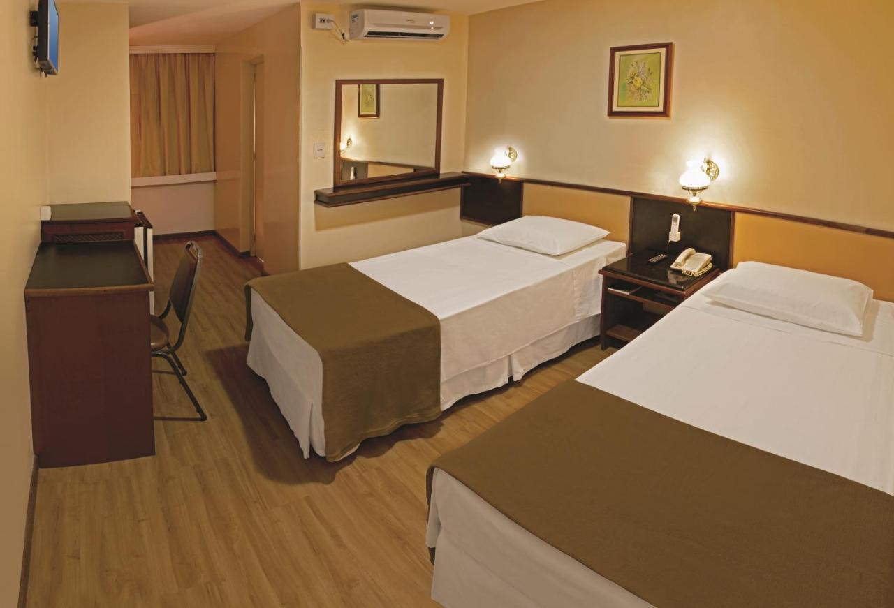 Lira Hotel Куритиба Екстериор снимка