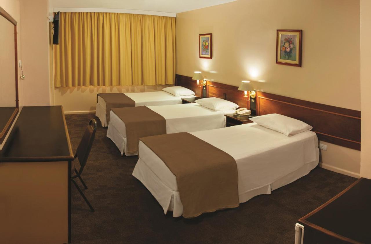 Lira Hotel Куритиба Екстериор снимка