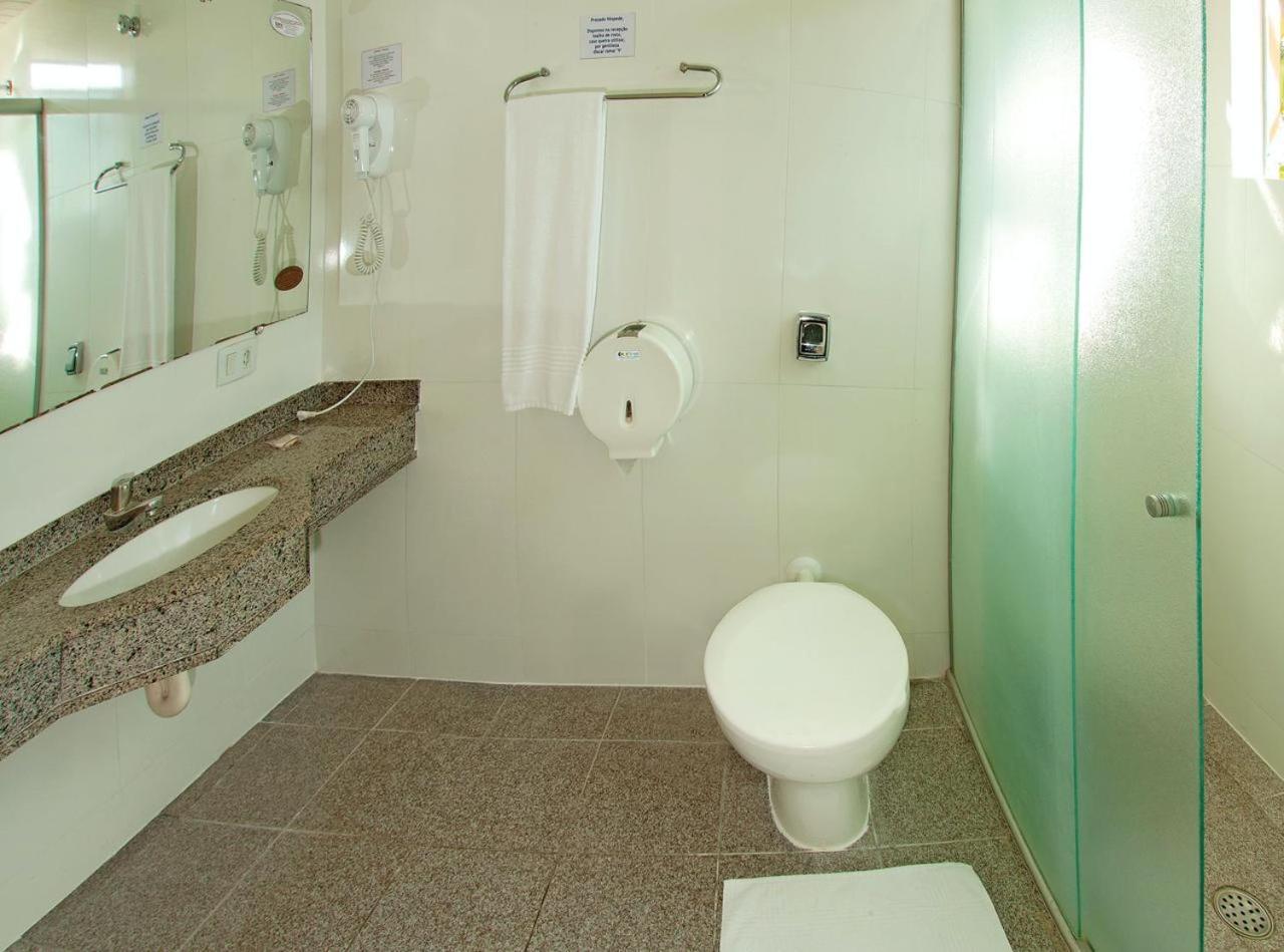 Lira Hotel Куритиба Екстериор снимка
