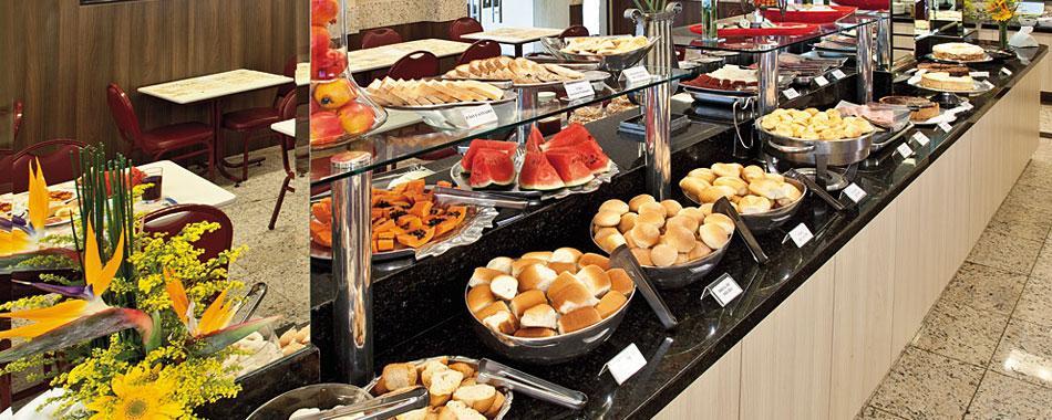 Lira Hotel Куритиба Екстериор снимка