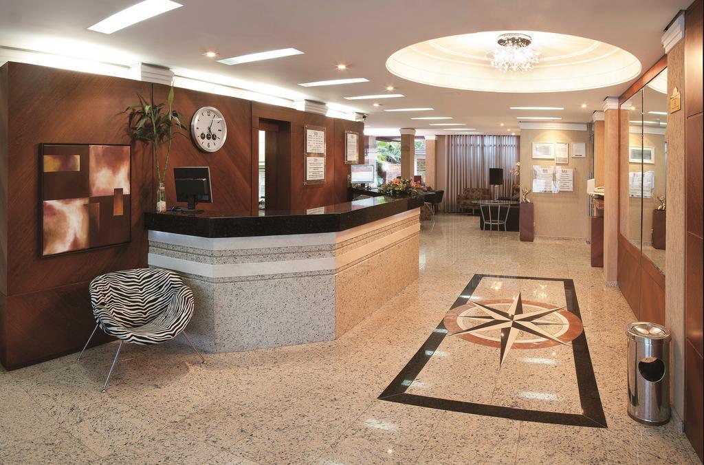 Lira Hotel Куритиба Екстериор снимка