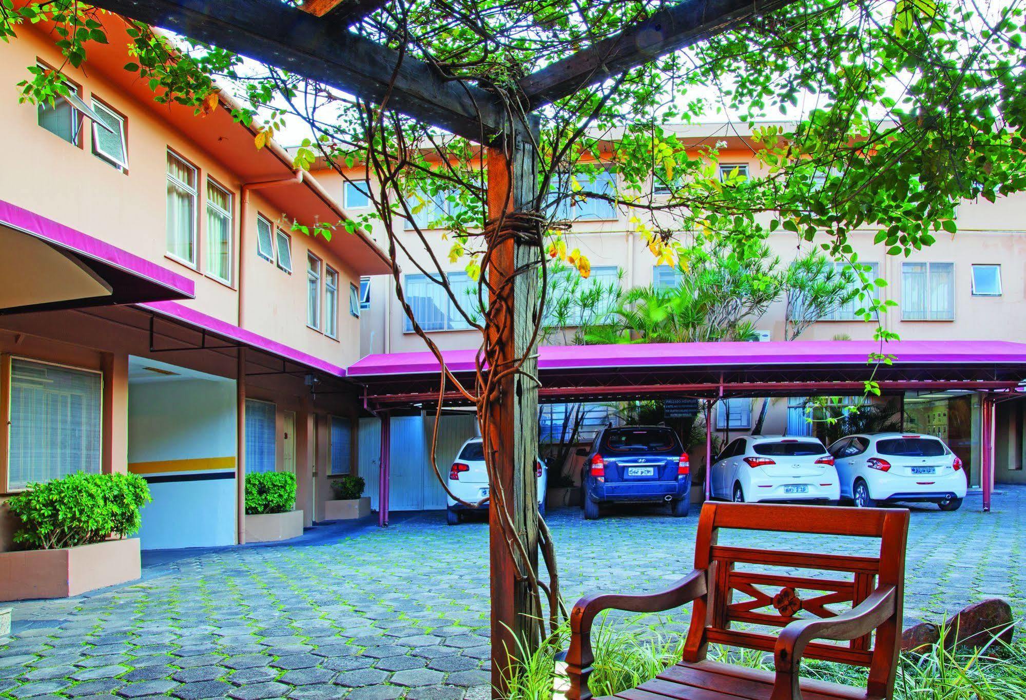 Lira Hotel Куритиба Екстериор снимка